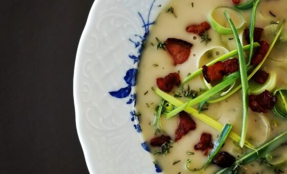 Kartoffelsuppe m/ porre og bacon